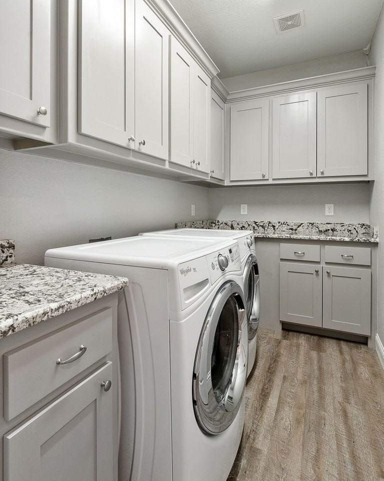 2840 Forest Park Blvd - Photo 7 of 11