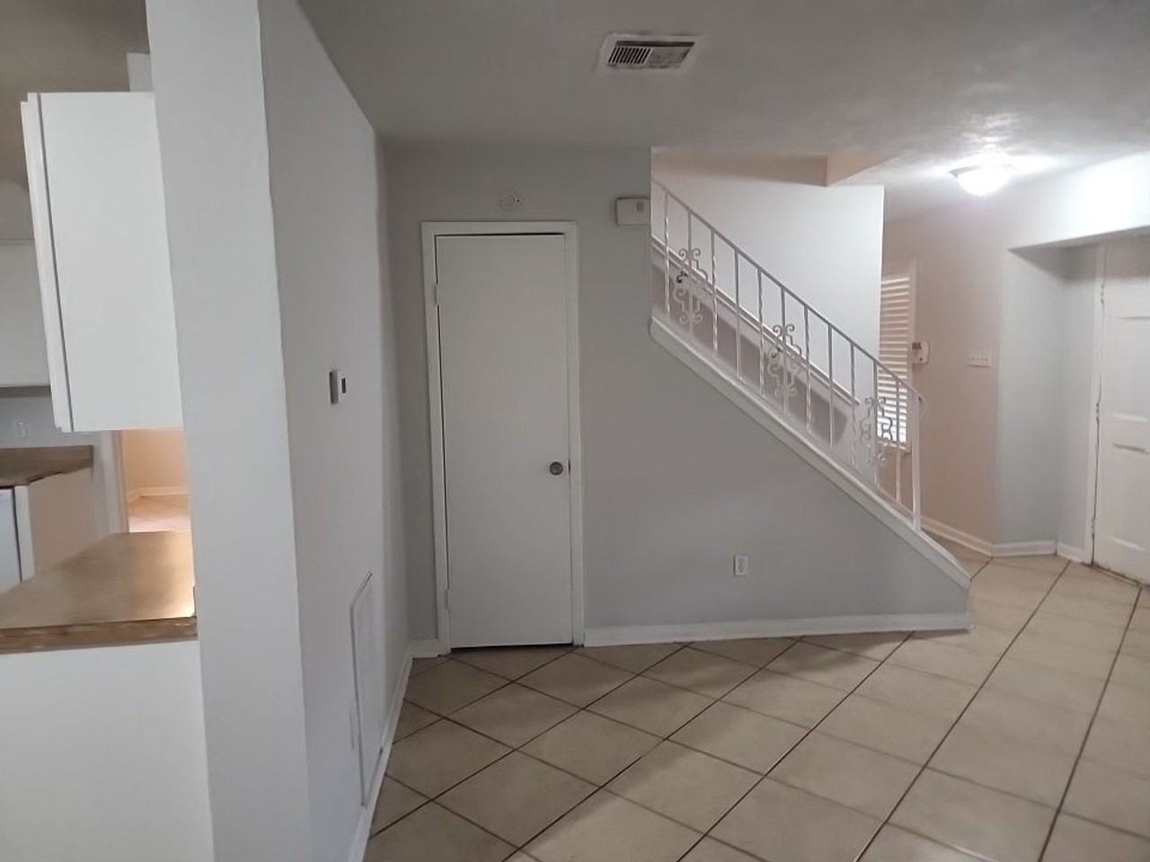 331 Skywood Dr - Photo 3 of 18