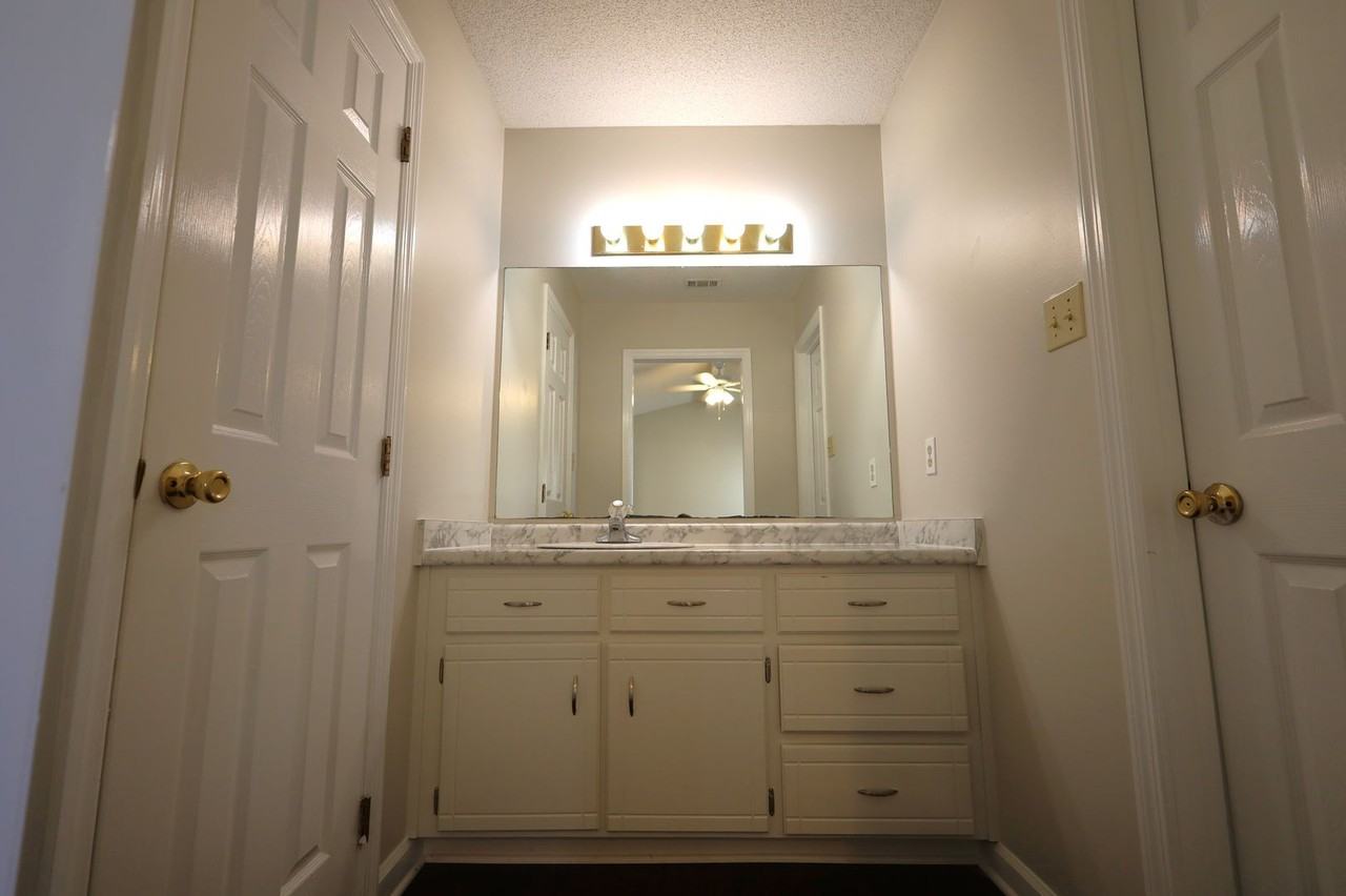 3008 Will Dr - Photo 7 of 10