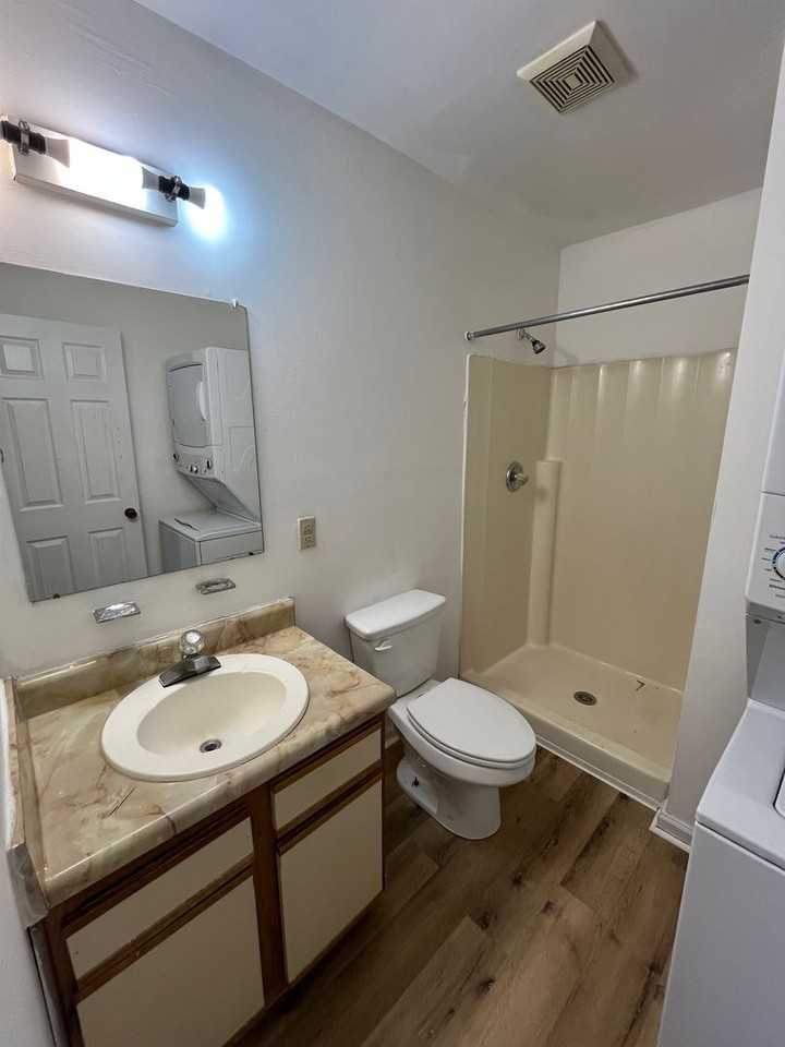 222 Lanier Dr #308 - Photo 5 of 6