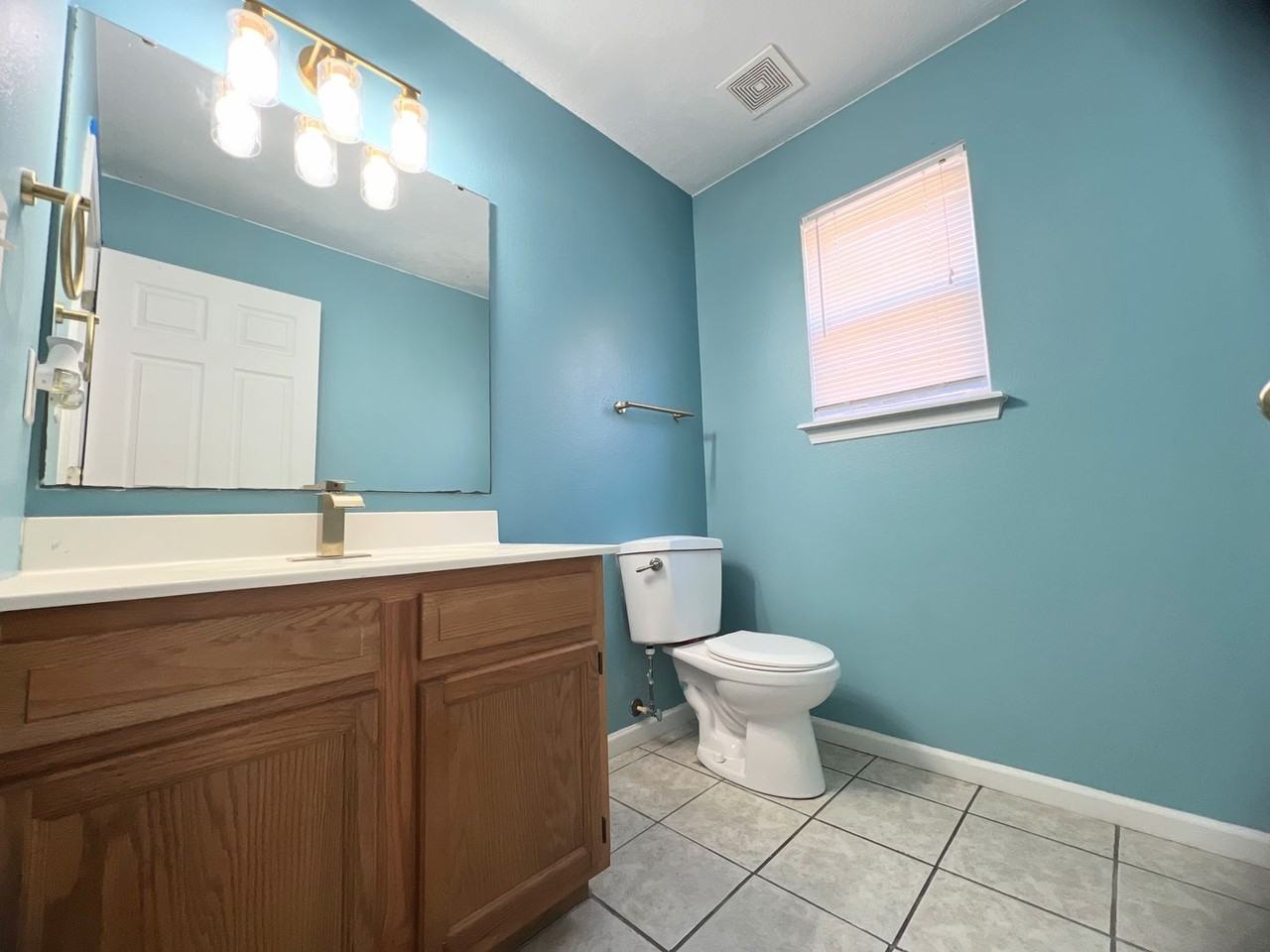 100 Valley Way - Photo 5 of 15