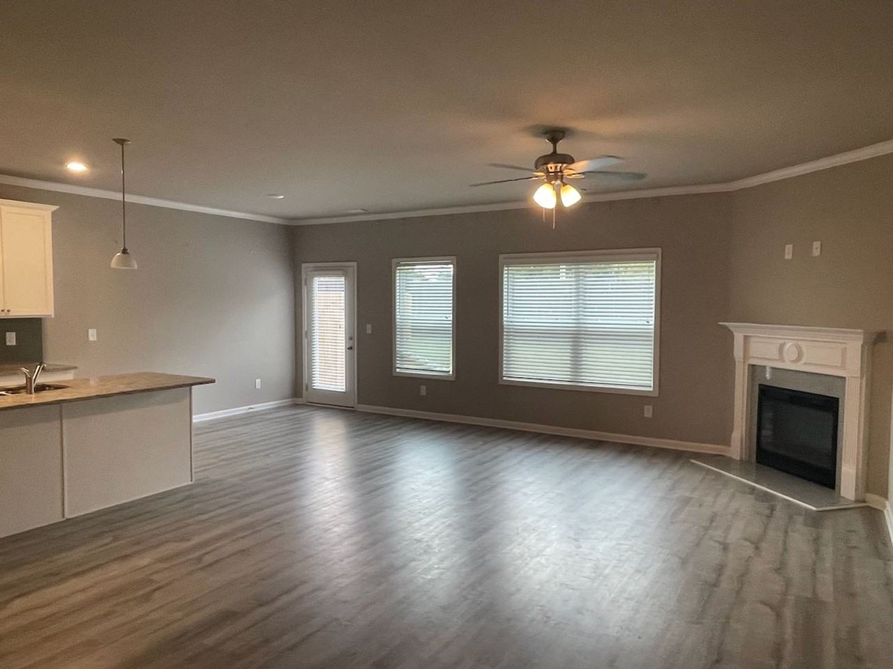 5156 Fox Den Rd - Photo 3 of 16