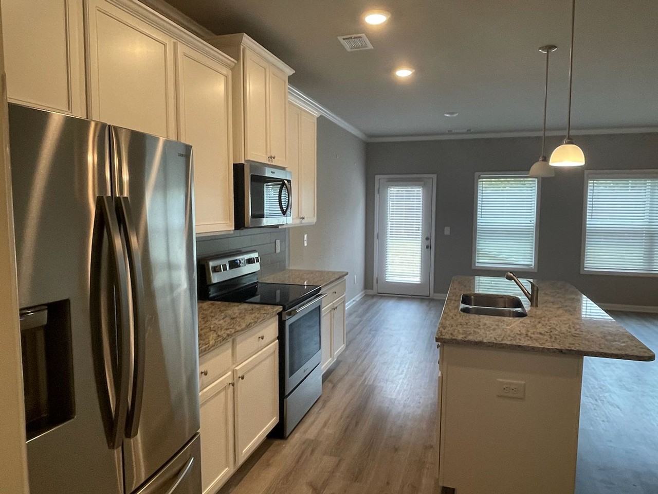 5156 Fox Den Rd - Photo 6 of 16