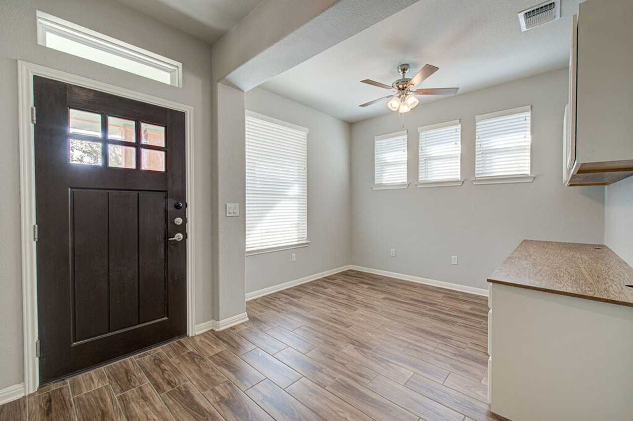 8816 Blaze Dr - Photo 3 of 26