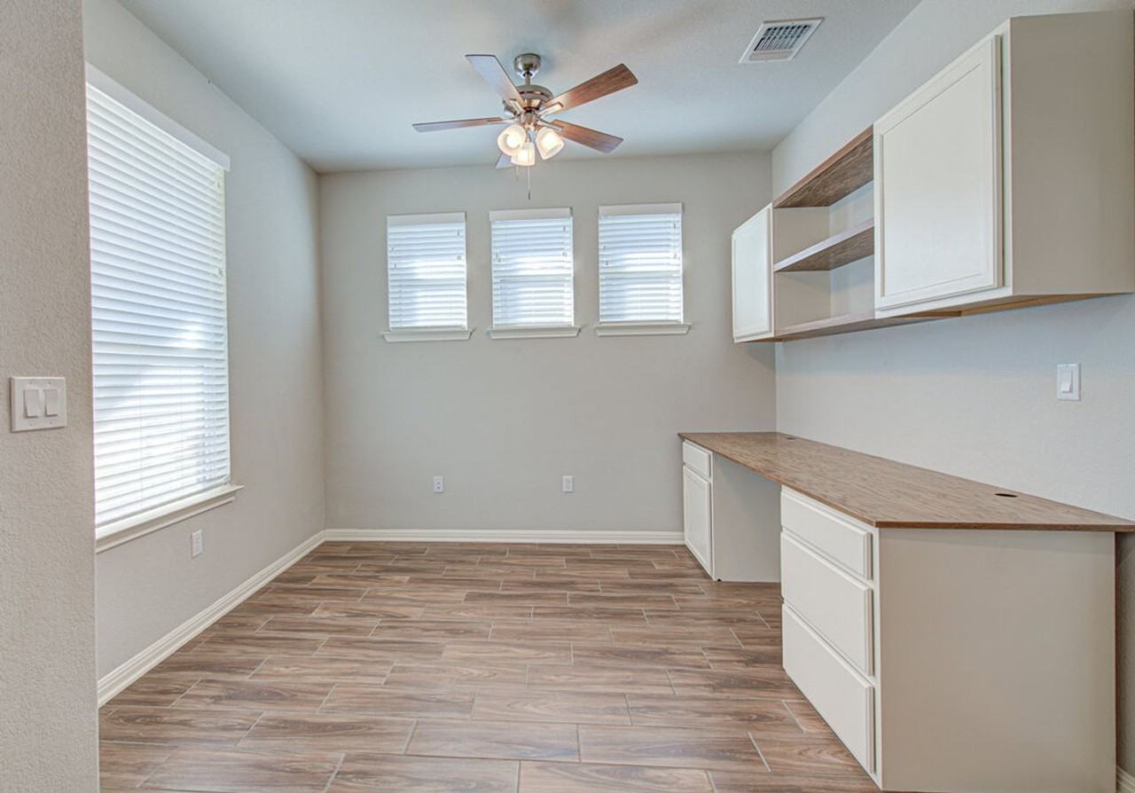 8816 Blaze Dr - Photo 4 of 26