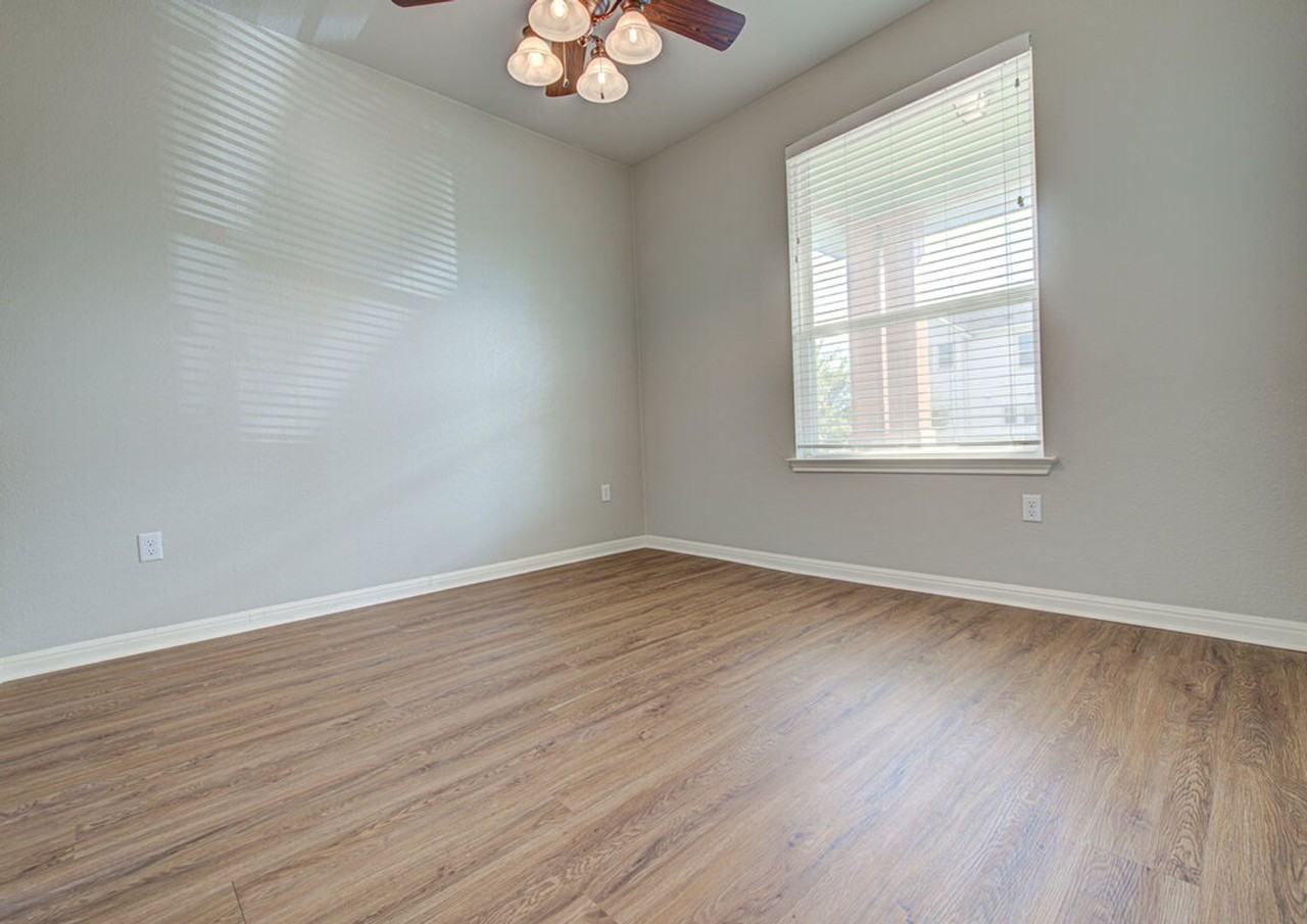 8816 Blaze Dr - Photo 5 of 26