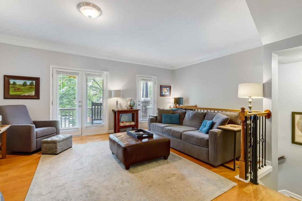 740 Province Place - Photo 6 of 36