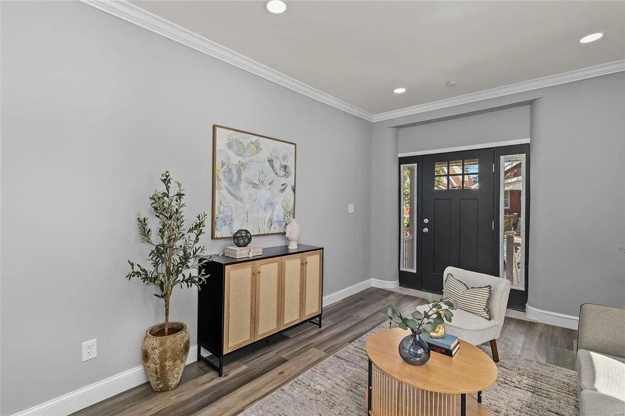 4406 Ellenwood Ave - Photo 5 of 38