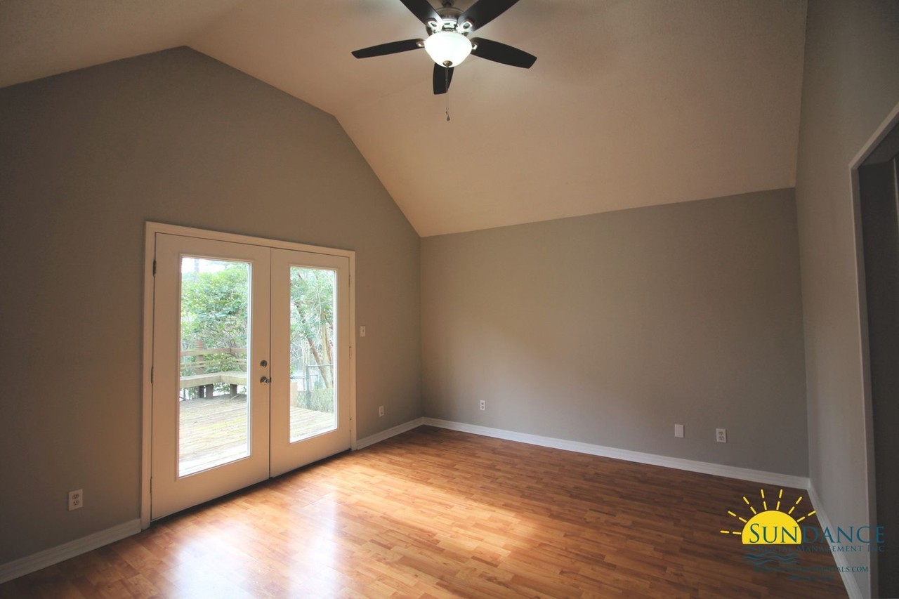 2520 Georgetown Ln - Photo 6 of 12