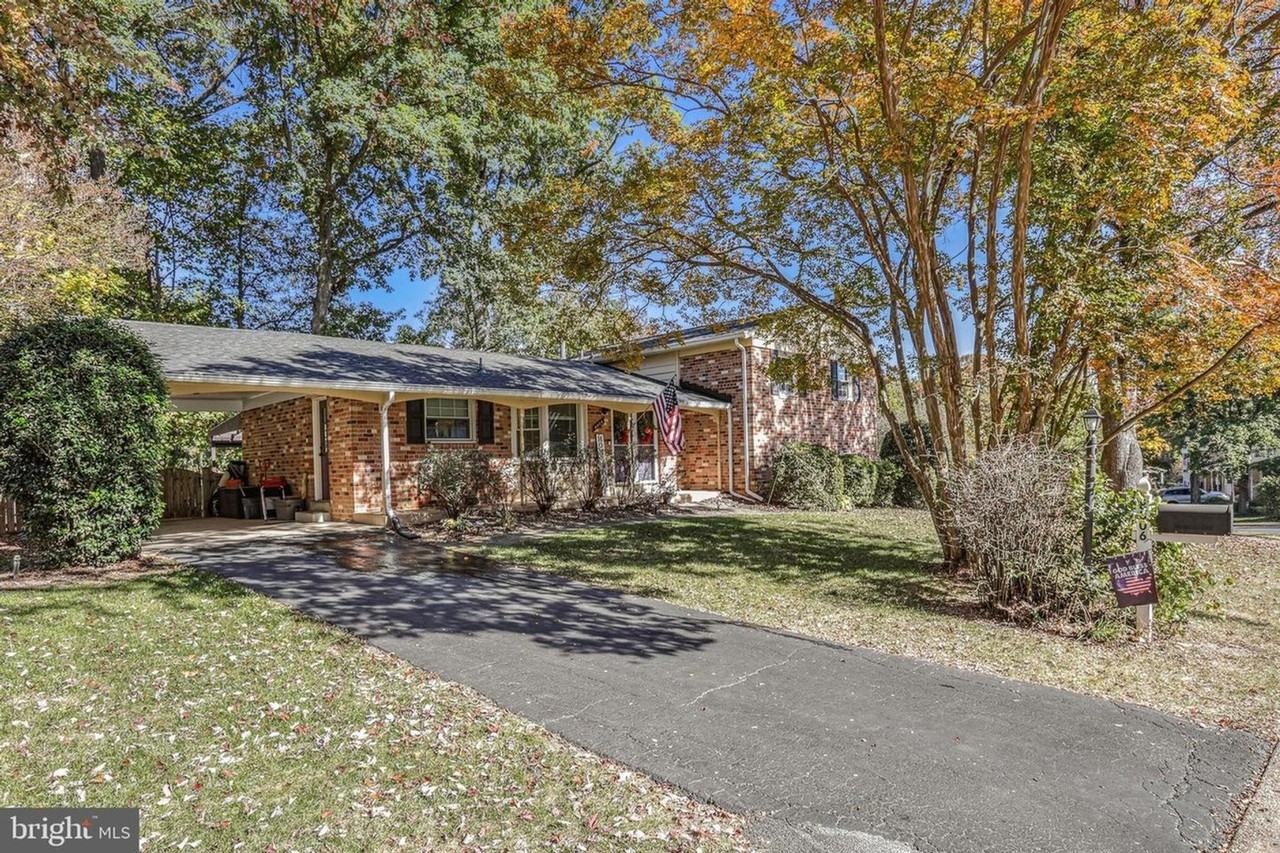 8806 Dianne Pl - Photo 2 of 23