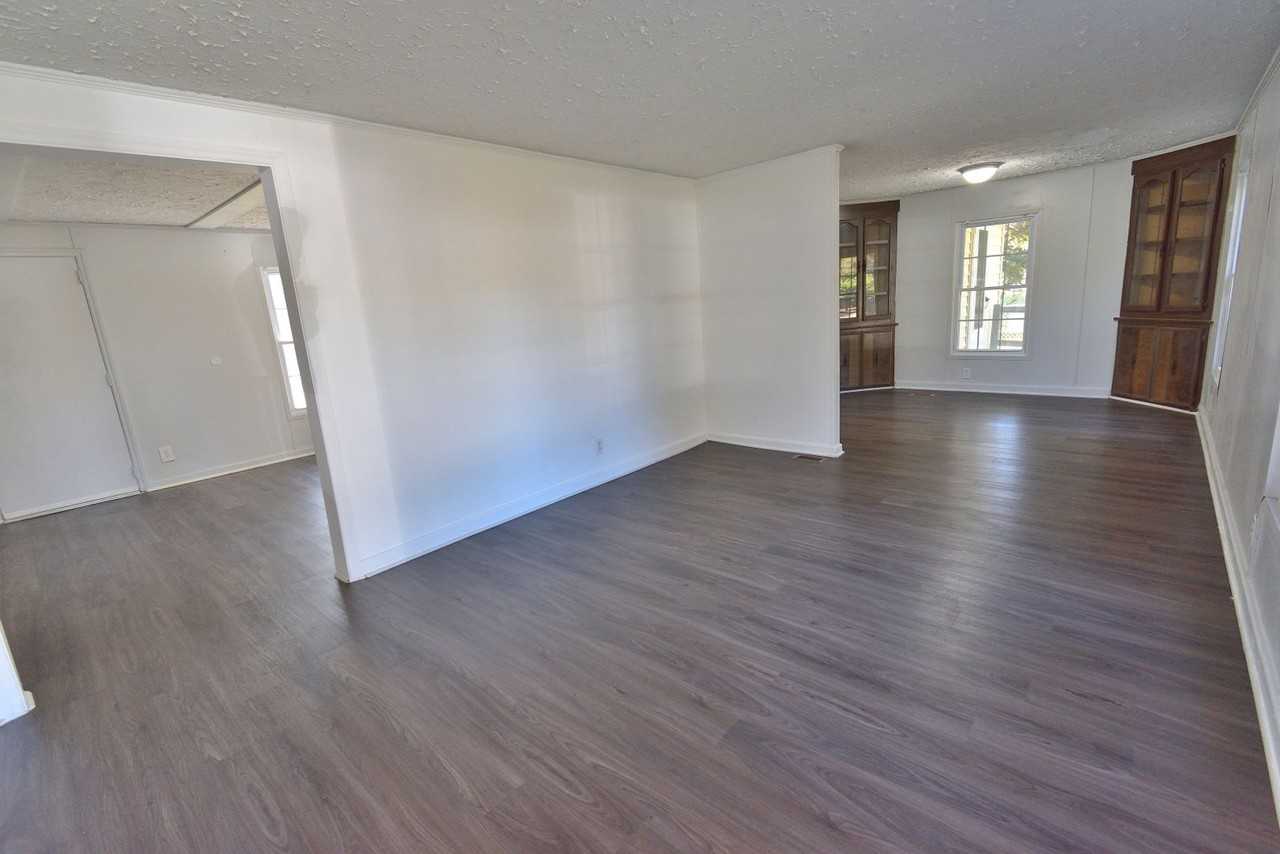 2257 Barnes Ct - Photo 3 of 16