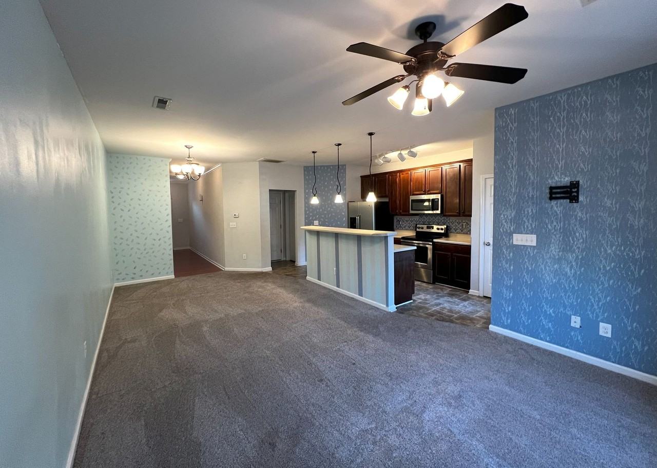 2272 Hartfield Cir - Photo 4 of 16