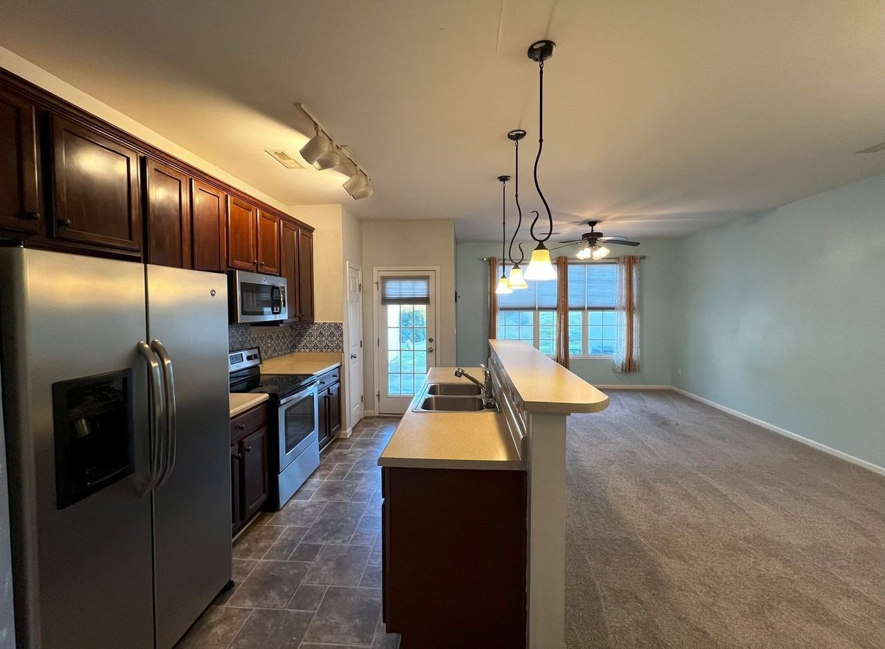 2272 Hartfield Cir - Photo 5 of 16