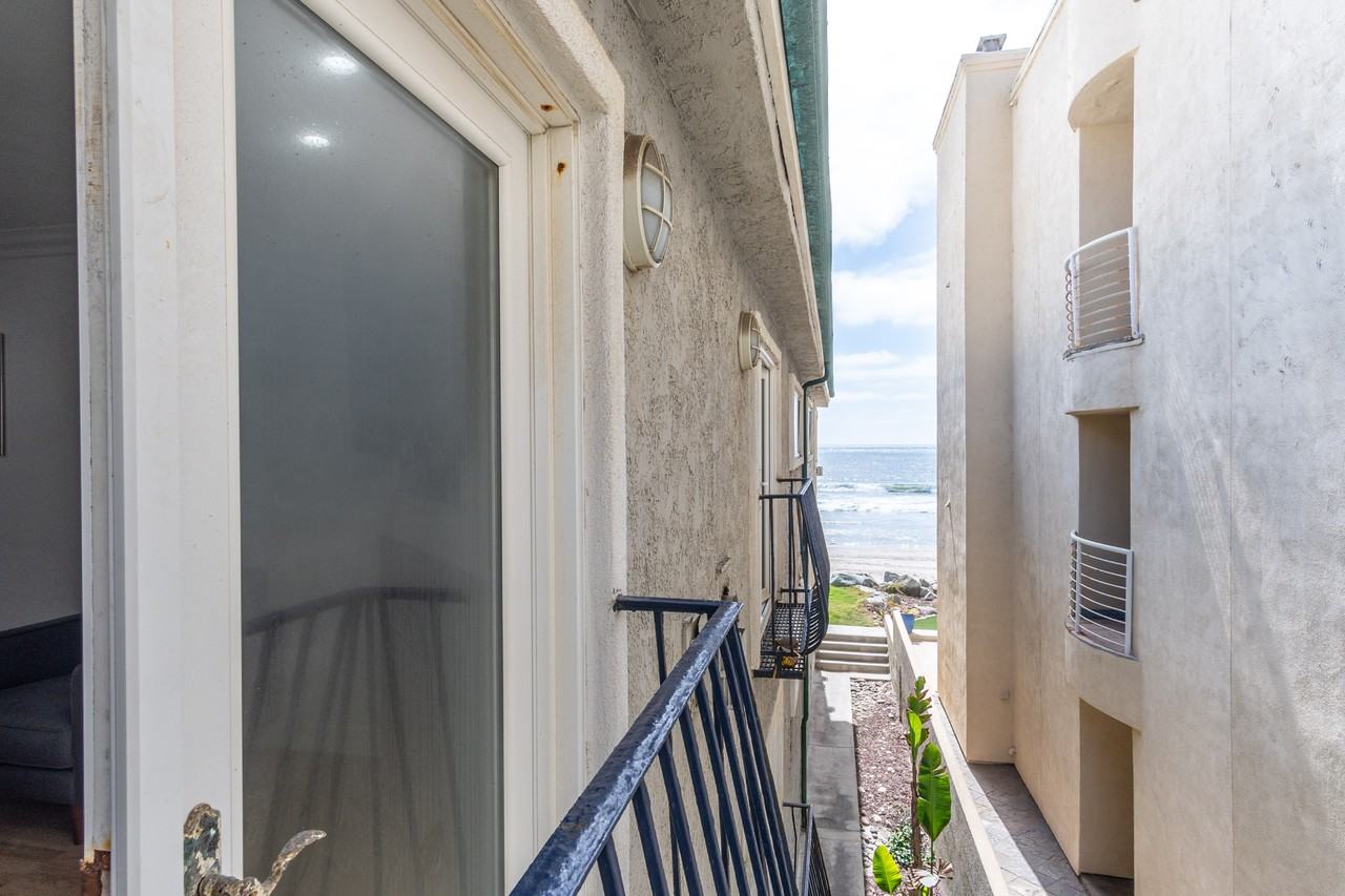 1220 Seacoast Dr #15 - Photo 5 of 28