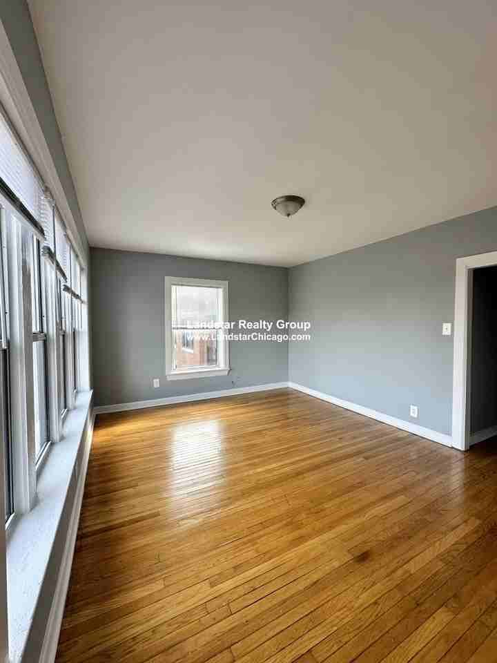 5662 N Ridge Ave #3A - Photo 4 of 18