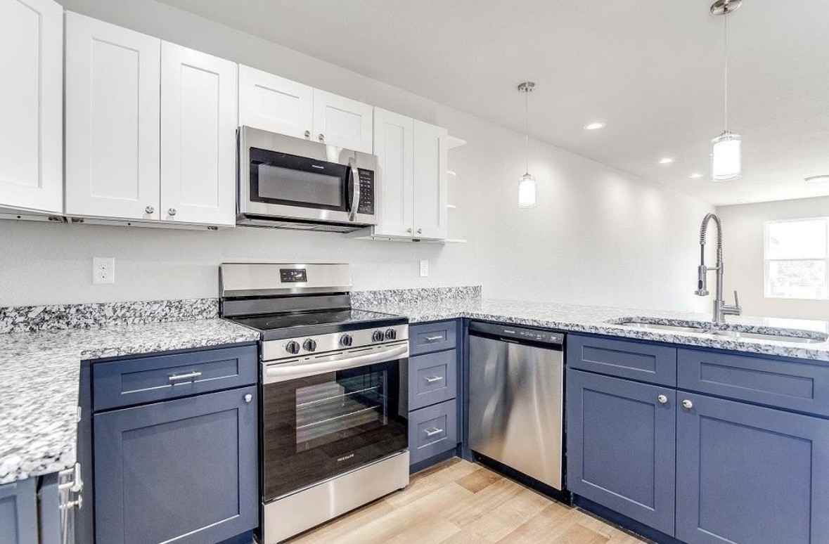 933 River Rd #1 - Photo 2 of 12
