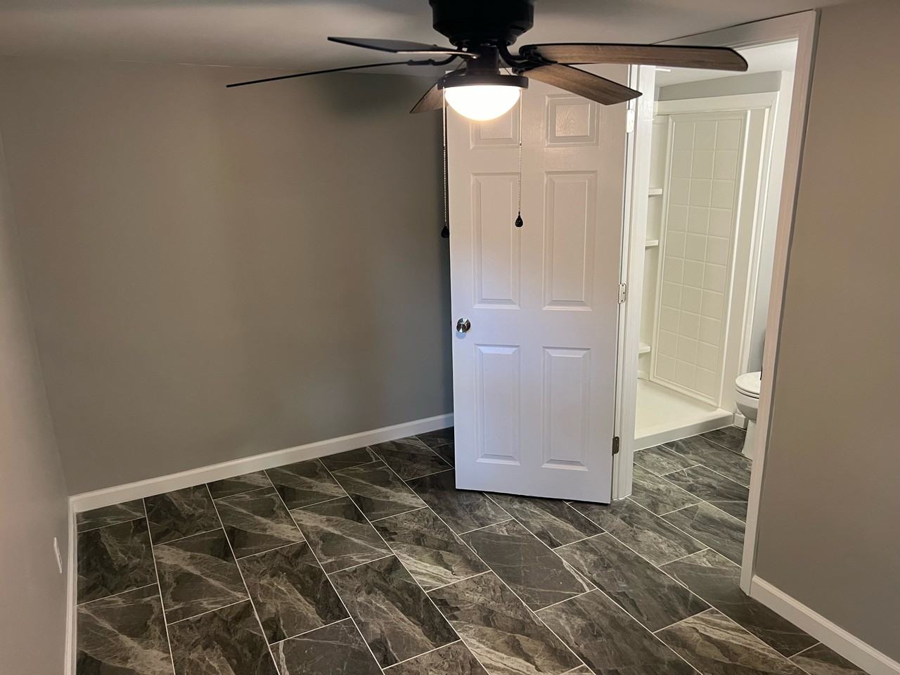 7706 W Fairfield Dr #3 - Photo 3 of 5