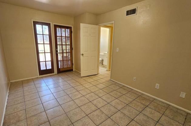 513 East Jacinto Street - Photo 2 of 6