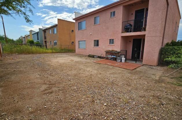 513 East Jacinto Street - Photo 3 of 6