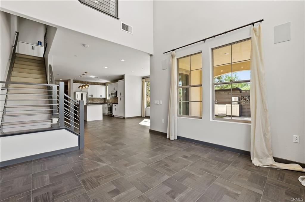 302 Finch - Photo 3 of 8