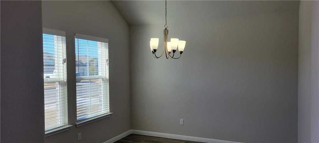 333 Bright Star Ln - Photo 3 of 8