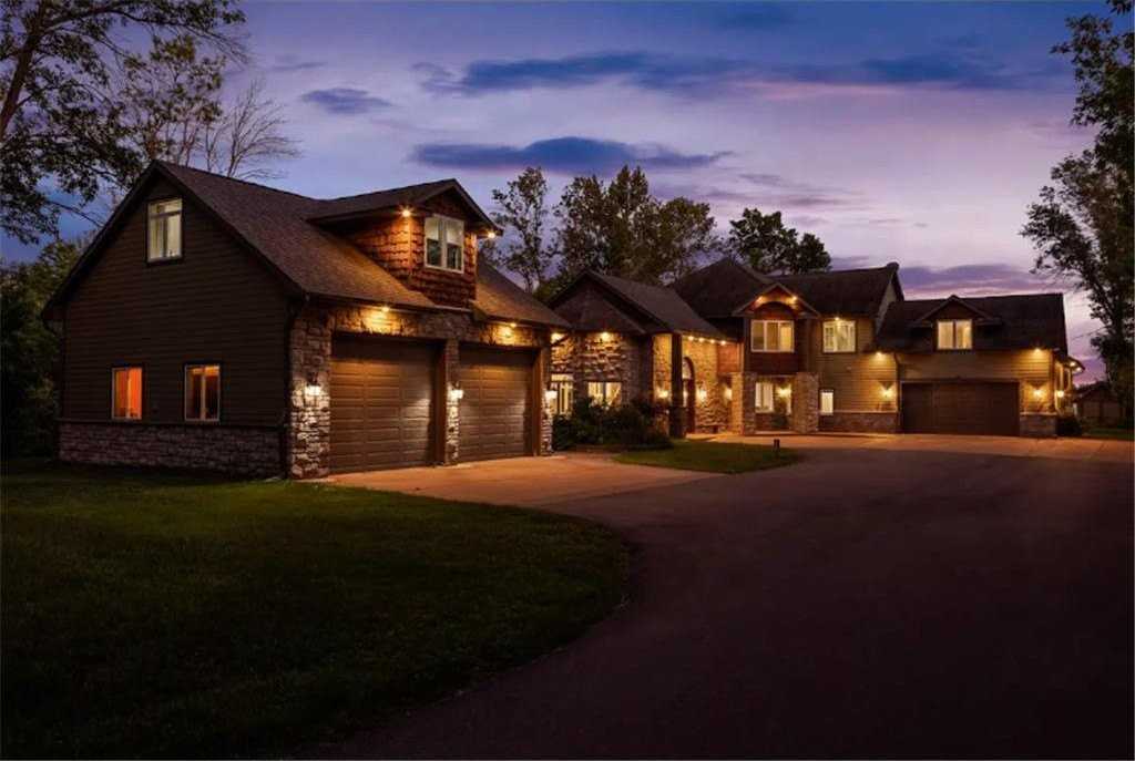 50474 Bayside Ave - Photo 3 of 31