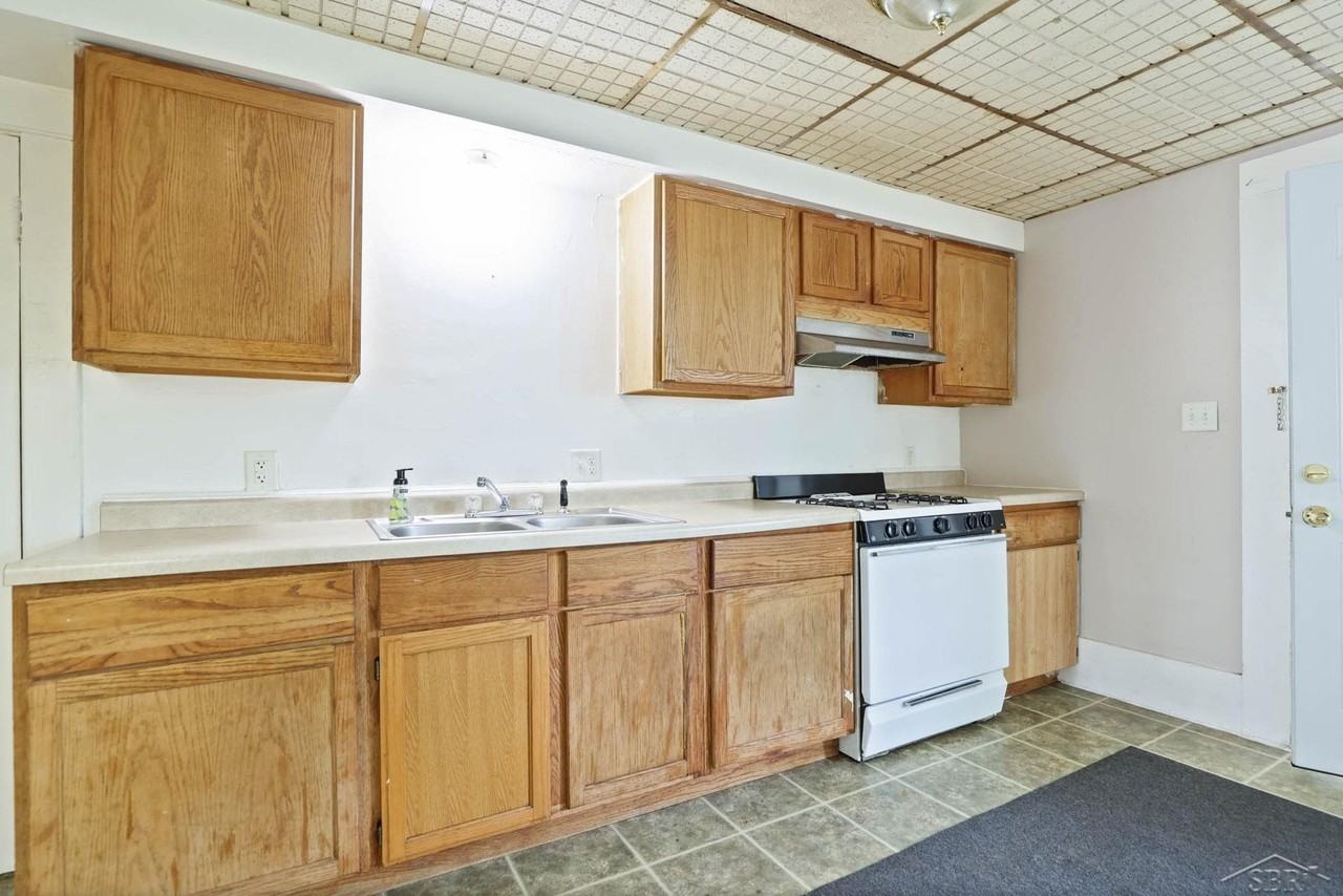 1921 N Bond St - Photo 3 of 16