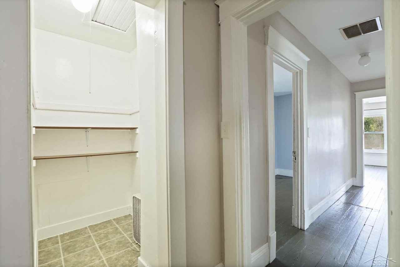 1921 N Bond St - Photo 6 of 16