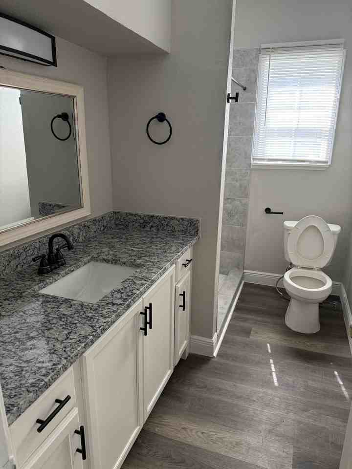 Estelle St - Photo 4 of 6