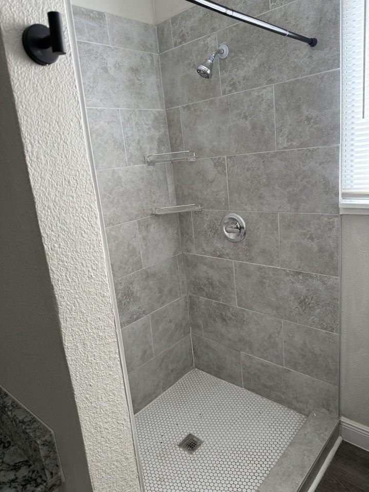 Estelle St - Photo 5 of 6