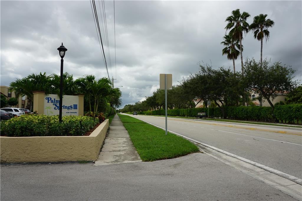 7396 Nw 18th St - Photo 2 of 21