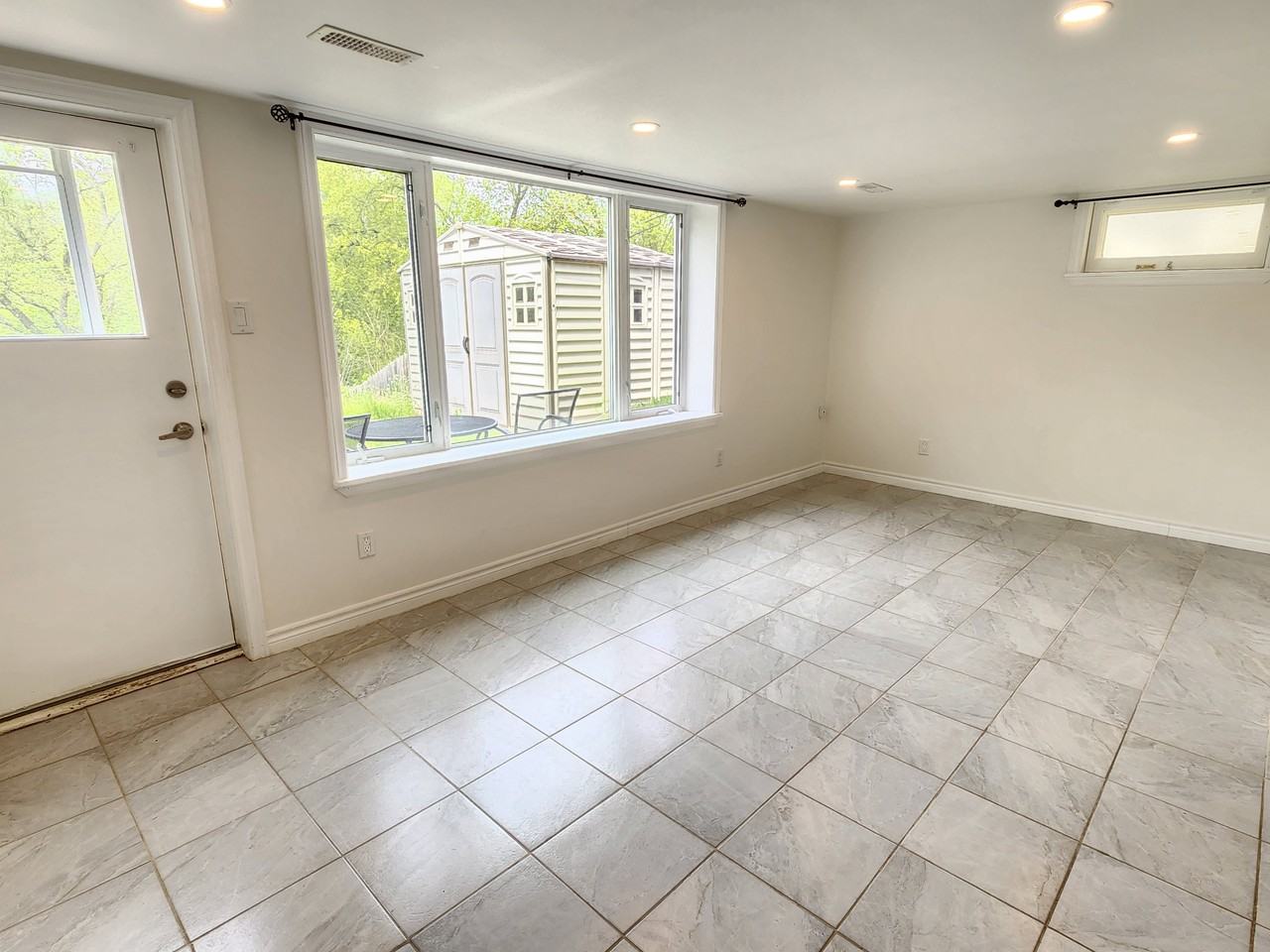 166 Eastdale Street - Photo 3 of 11