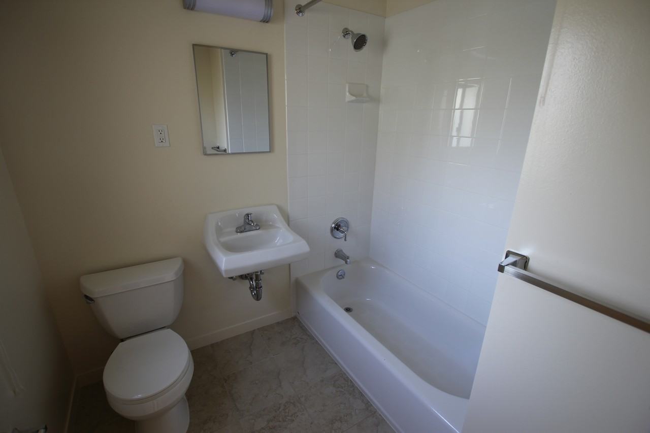 1532 Pershing Drive #C - Photo 2 of 8