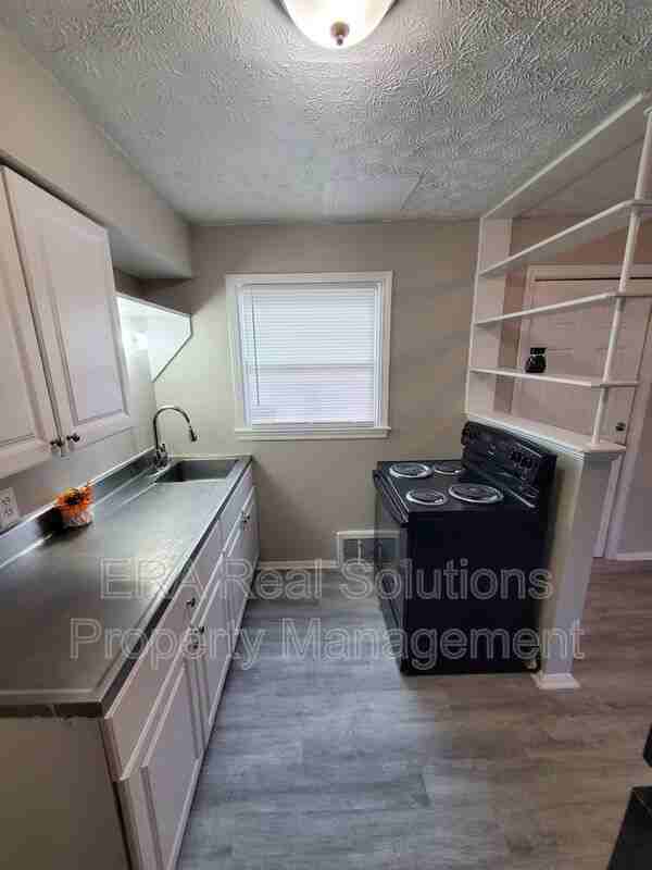 2065 W Mound St - Photo 3 of 23