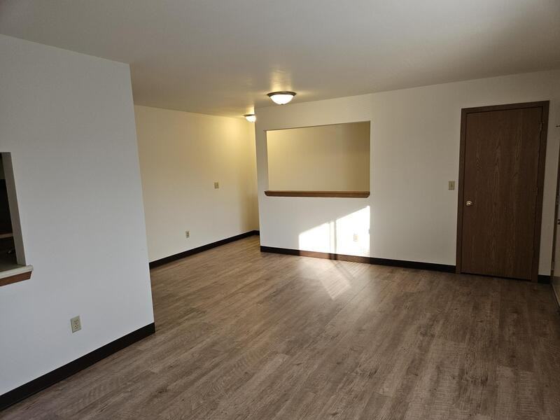 436 Sullivan St - Photo 6 of 25