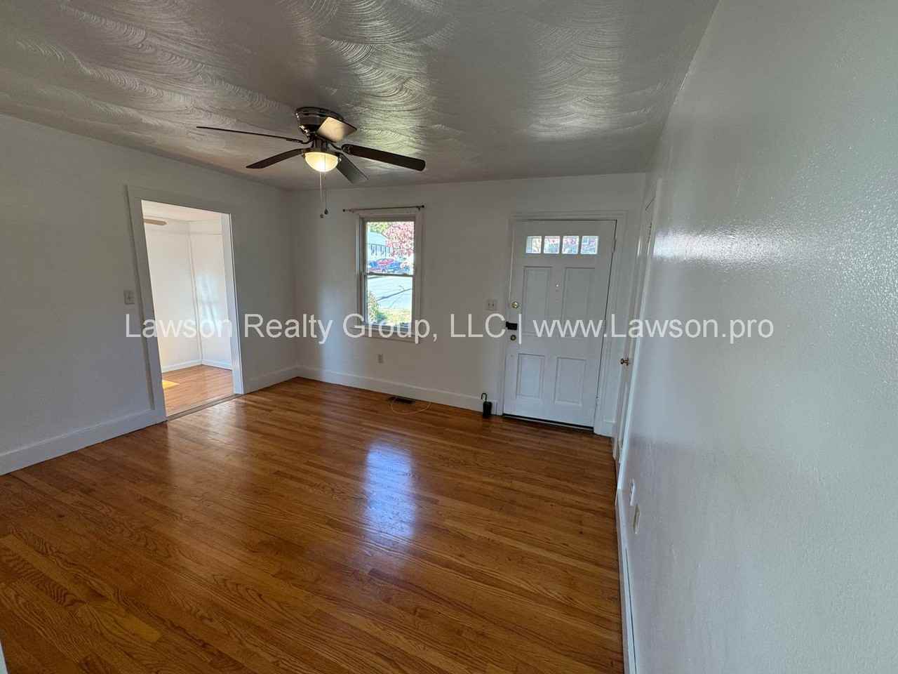 826 Lakeview St - Photo 4 of 31