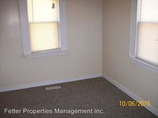 1442 E Division St - Photo 2 of 4