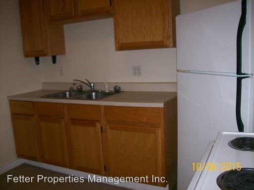 1442 E Division St - Photo 3 of 4