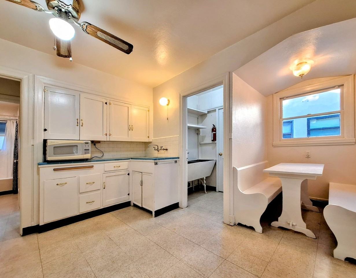 359 N 17th St - Photo 3 of 28