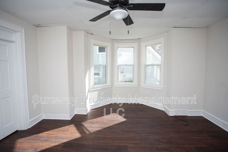 224 Rutland Ave #1 - Photo 4 of 38