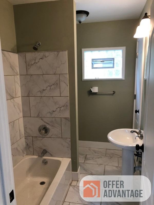 162 Harvard Pl - Photo 4 of 8