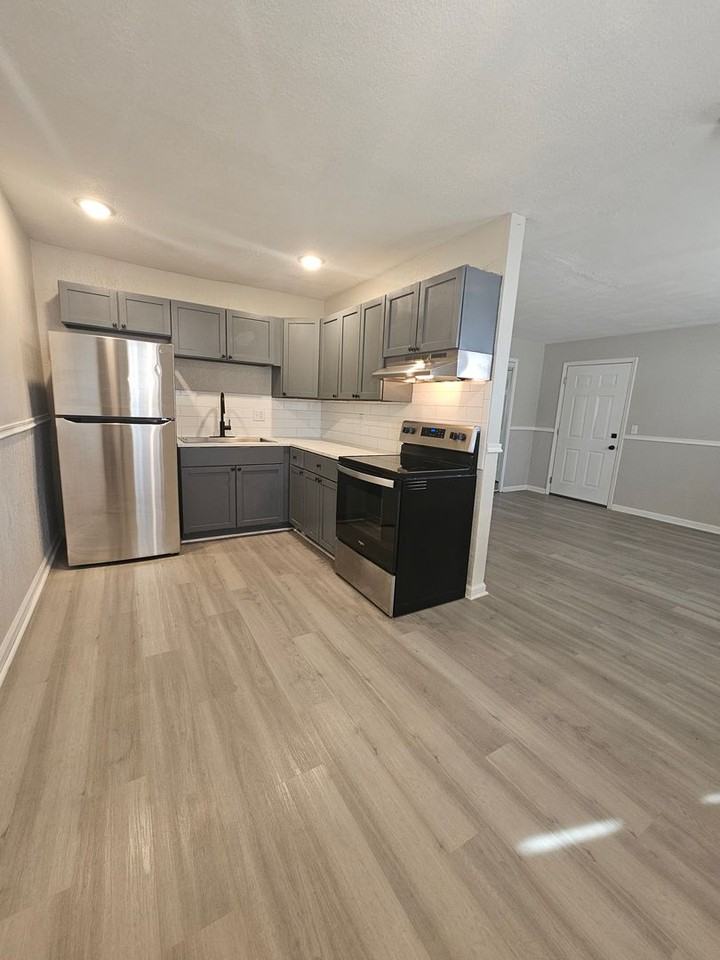 3410 Heatherton Dr. - Photo 2 of 12