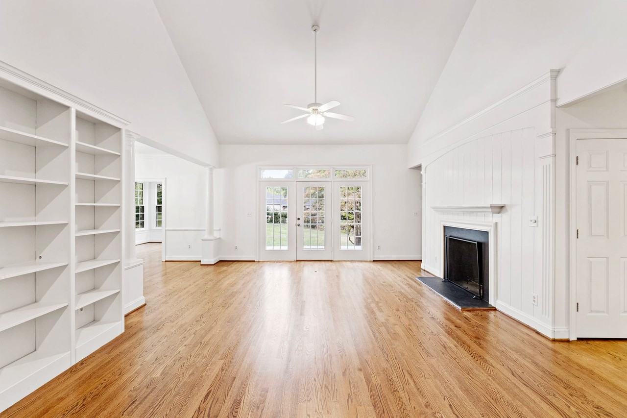 1473 Bremerton Ln - Photo 3 of 37