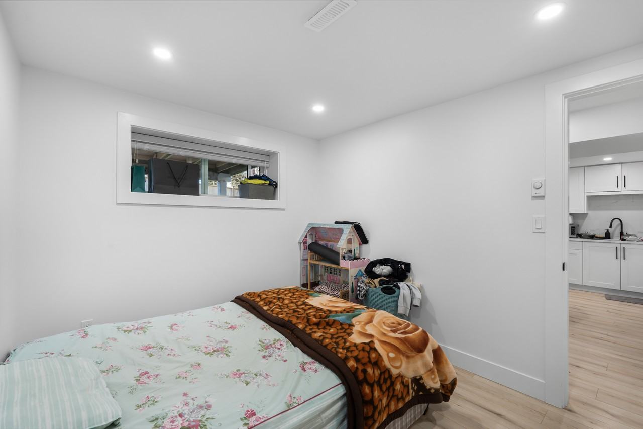 Marine Dr & Byrnepark Dr #6160 - Photo 6 of 8