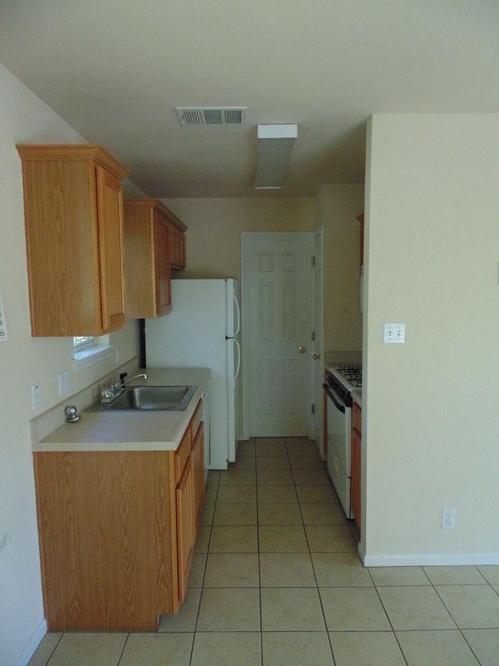 5212B Guadalupe St - Photo 3 of 8