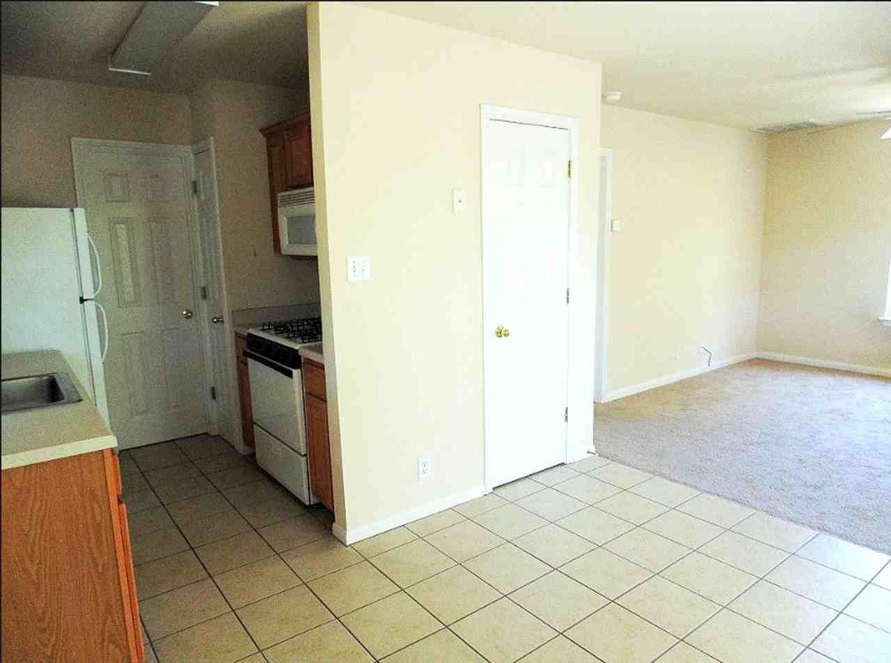 5212B Guadalupe St - Photo 4 of 8