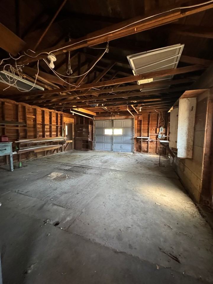 1008 Lake Ave - Photo 6 of 8