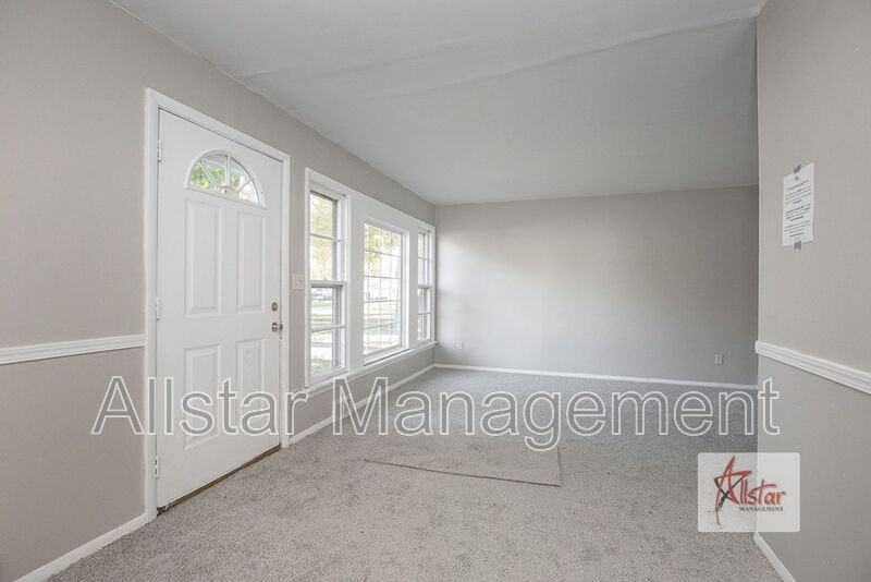 8958 Woodridge Ln - Photo 2 of 31