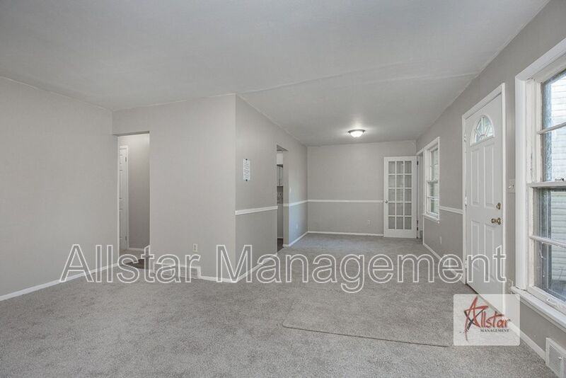 8958 Woodridge Ln - Photo 3 of 31