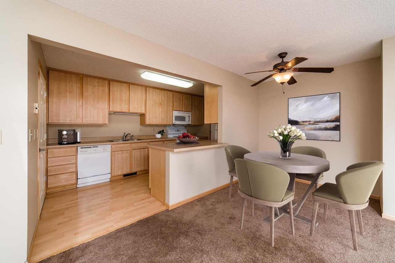 Parkwood Heights Apartments - Photo 6 of 28